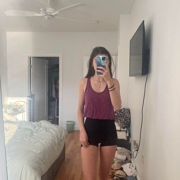 Lululemon Women's Purple and White Vest - Picture 2 of 4